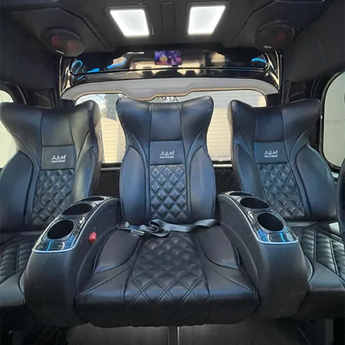 hiace-commuter-luxury-8-seat-2-68b7e8fe78d43