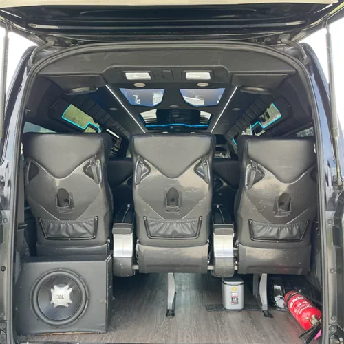 hiace-commuter-luxury-8-seat-4-68b7e90168b45