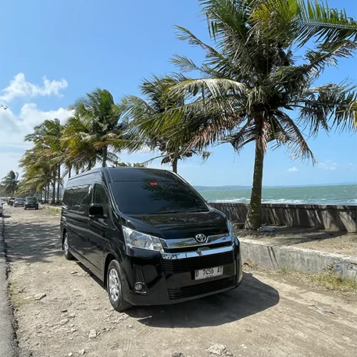 hiace-premio-luxury-10-seat-2-68b7e9195263b