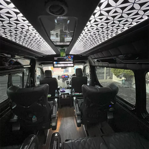 hiace-premio-luxury-10-seat-4-68b7e91c6d638