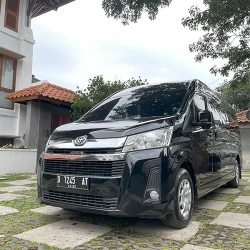 hiace-premio-luxury-9-seat-1-68b7e904dbbd2